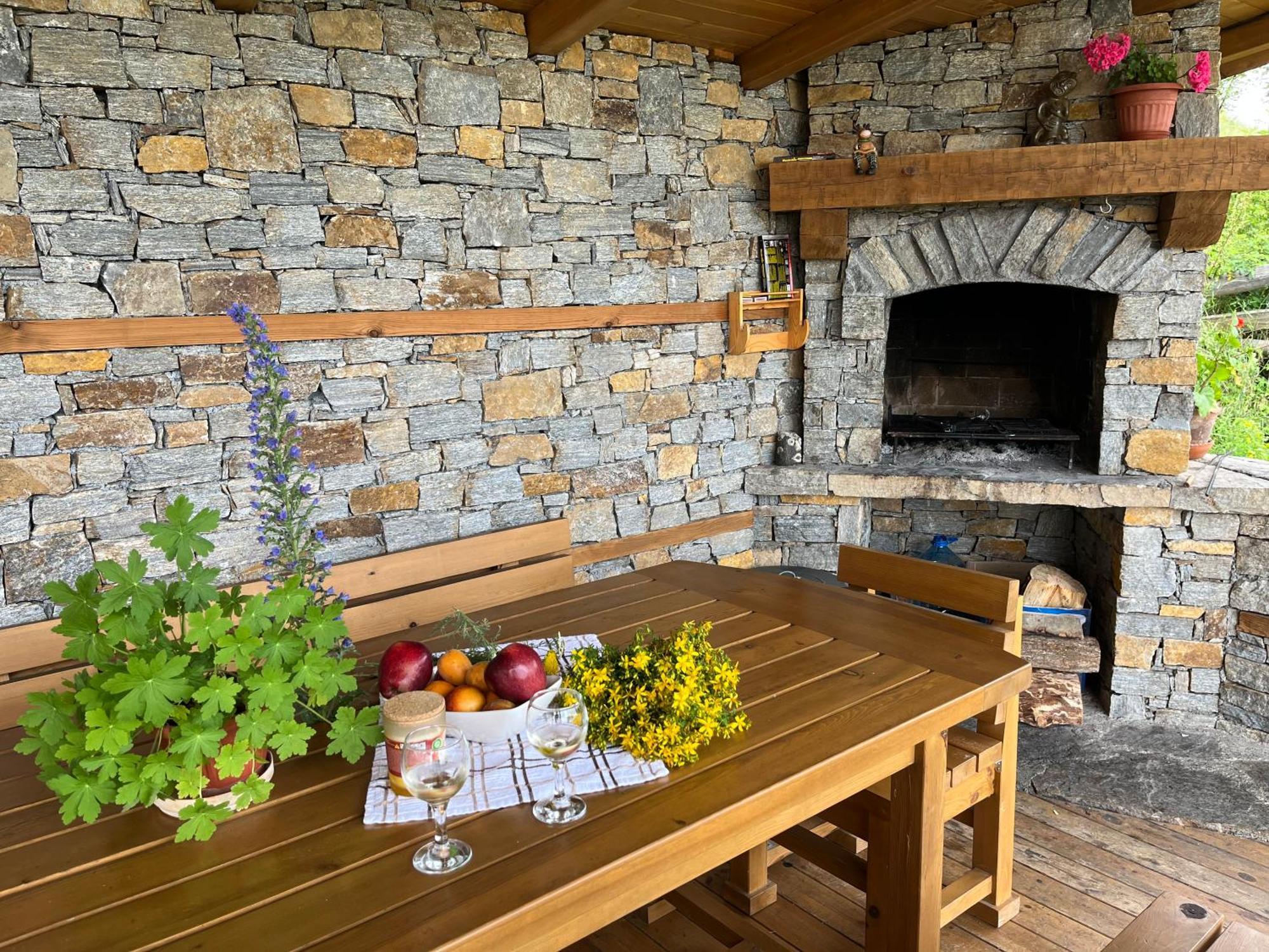 Villa Farmhopping Village